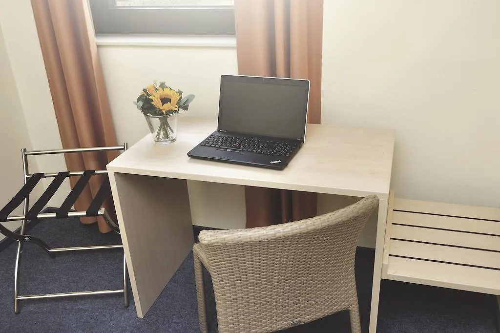 Best Deal Airporthotel Weeze 3*,